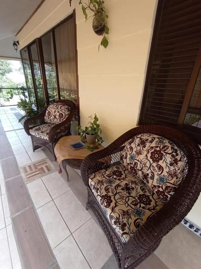 Nirvana Apartament Hostal Río Segundo エクステリア 写真